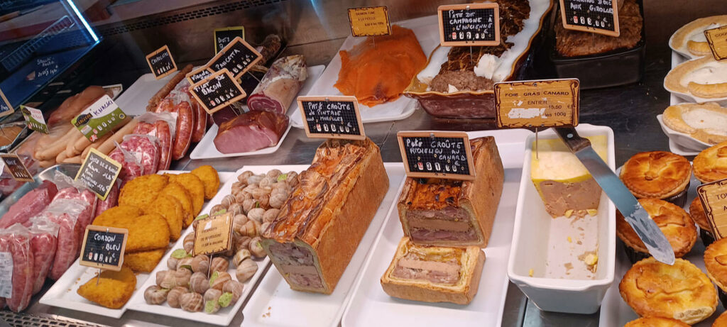 Charcuteries en vitrine